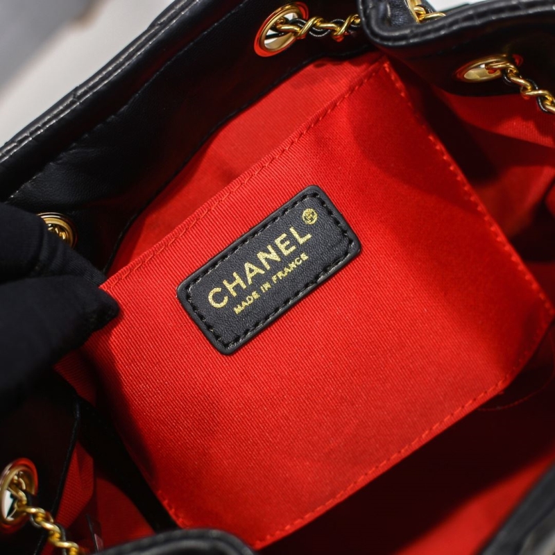 Ch**el bucket bags